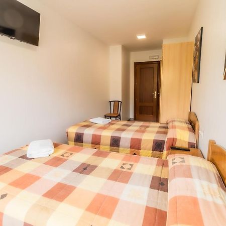 Hostal - Restaurante La Buena Villa By Vivere Stays Villalonquéjar Zewnętrze zdjęcie