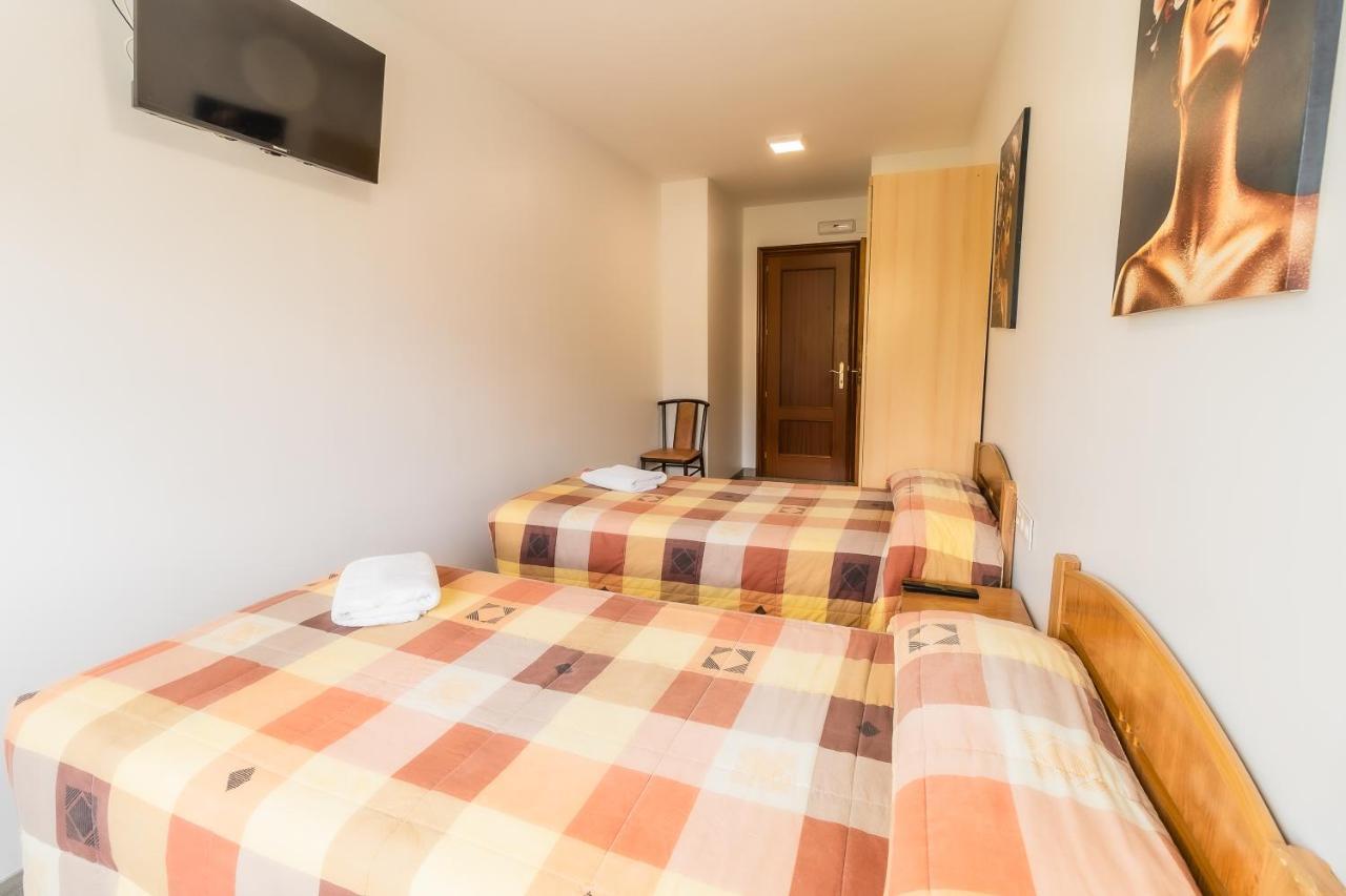 Hostal - Restaurante La Buena Villa By Vivere Stays Villalonquéjar Zewnętrze zdjęcie