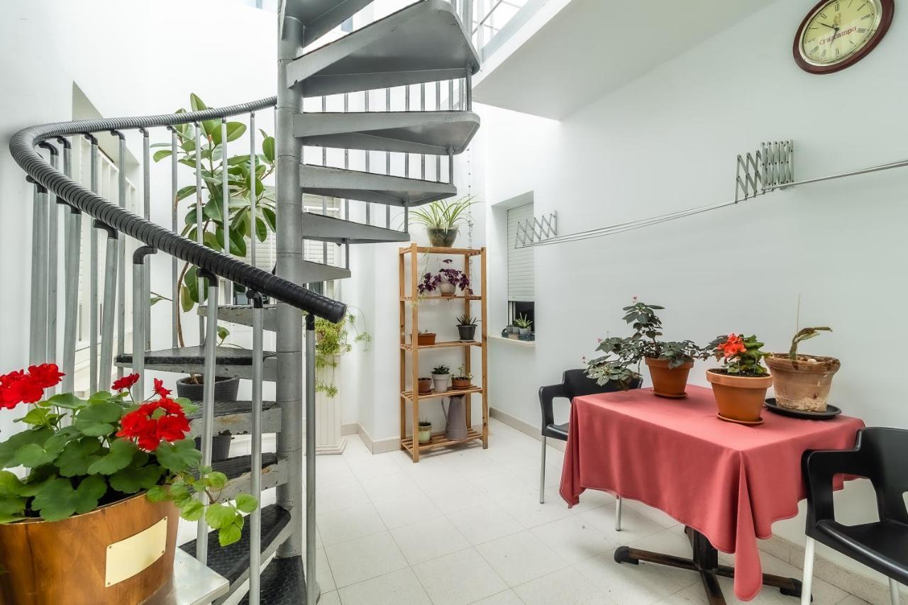 Hostal - Restaurante La Buena Villa By Vivere Stays Villalonquéjar Zewnętrze zdjęcie